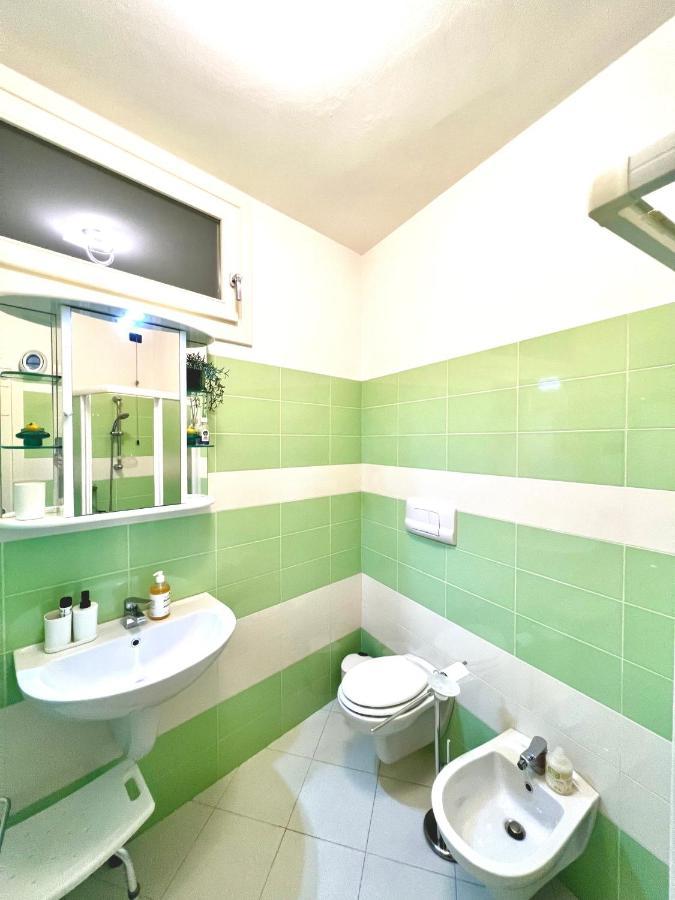 Limone Downtown Apartment ลีโมเนซุลการ์ดา ภายนอก รูปภาพ