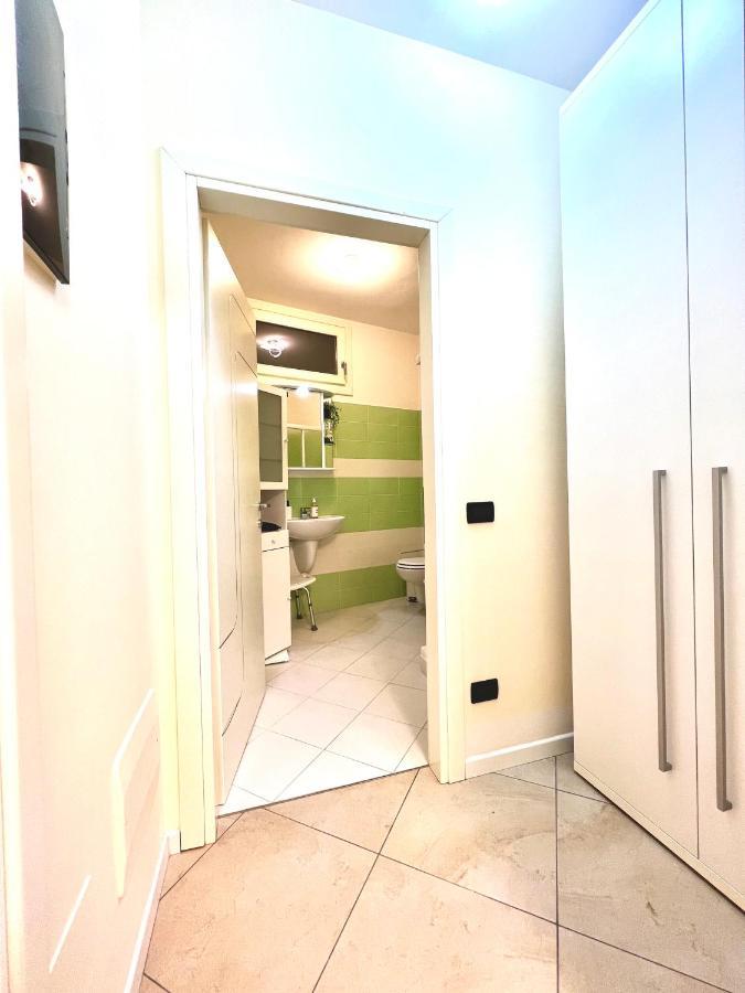 Limone Downtown Apartment ลีโมเนซุลการ์ดา ภายนอก รูปภาพ