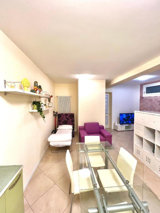 Limone Downtown Apartment ลีโมเนซุลการ์ดา ภายนอก รูปภาพ