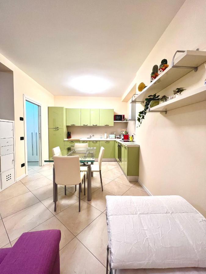 Limone Downtown Apartment ลีโมเนซุลการ์ดา ภายนอก รูปภาพ