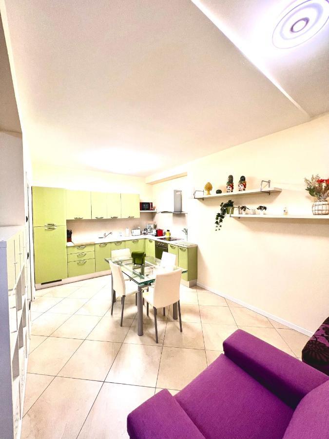 Limone Downtown Apartment ลีโมเนซุลการ์ดา ภายนอก รูปภาพ