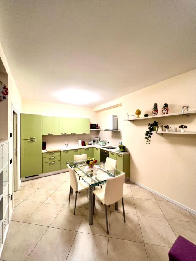 Limone Downtown Apartment ลีโมเนซุลการ์ดา ภายนอก รูปภาพ